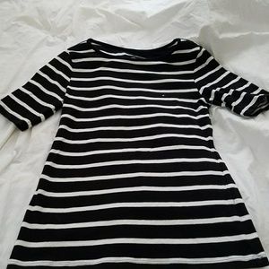 Striped black and white top